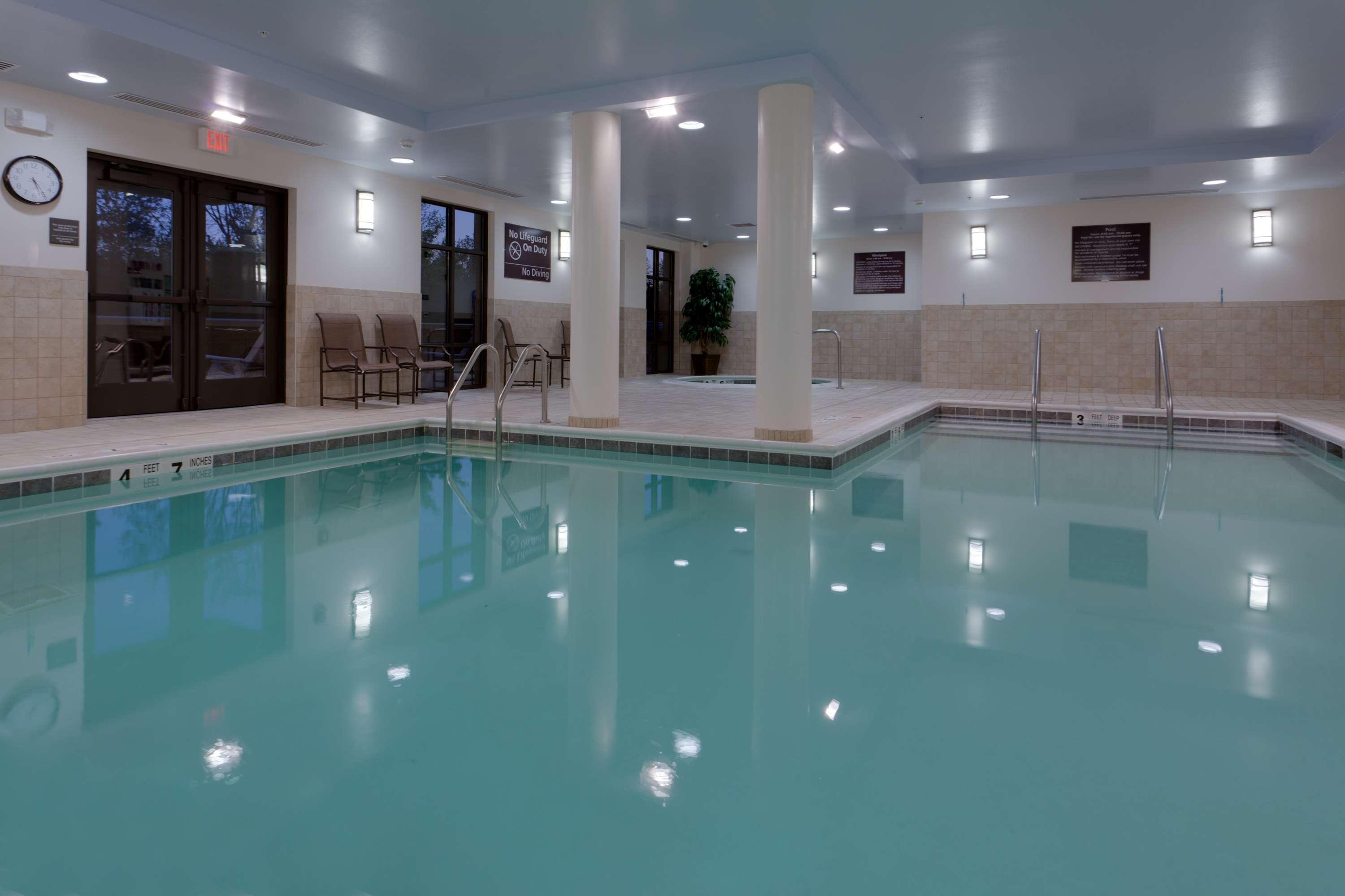 Hampton Inn Rochester-Webster Exterior photo