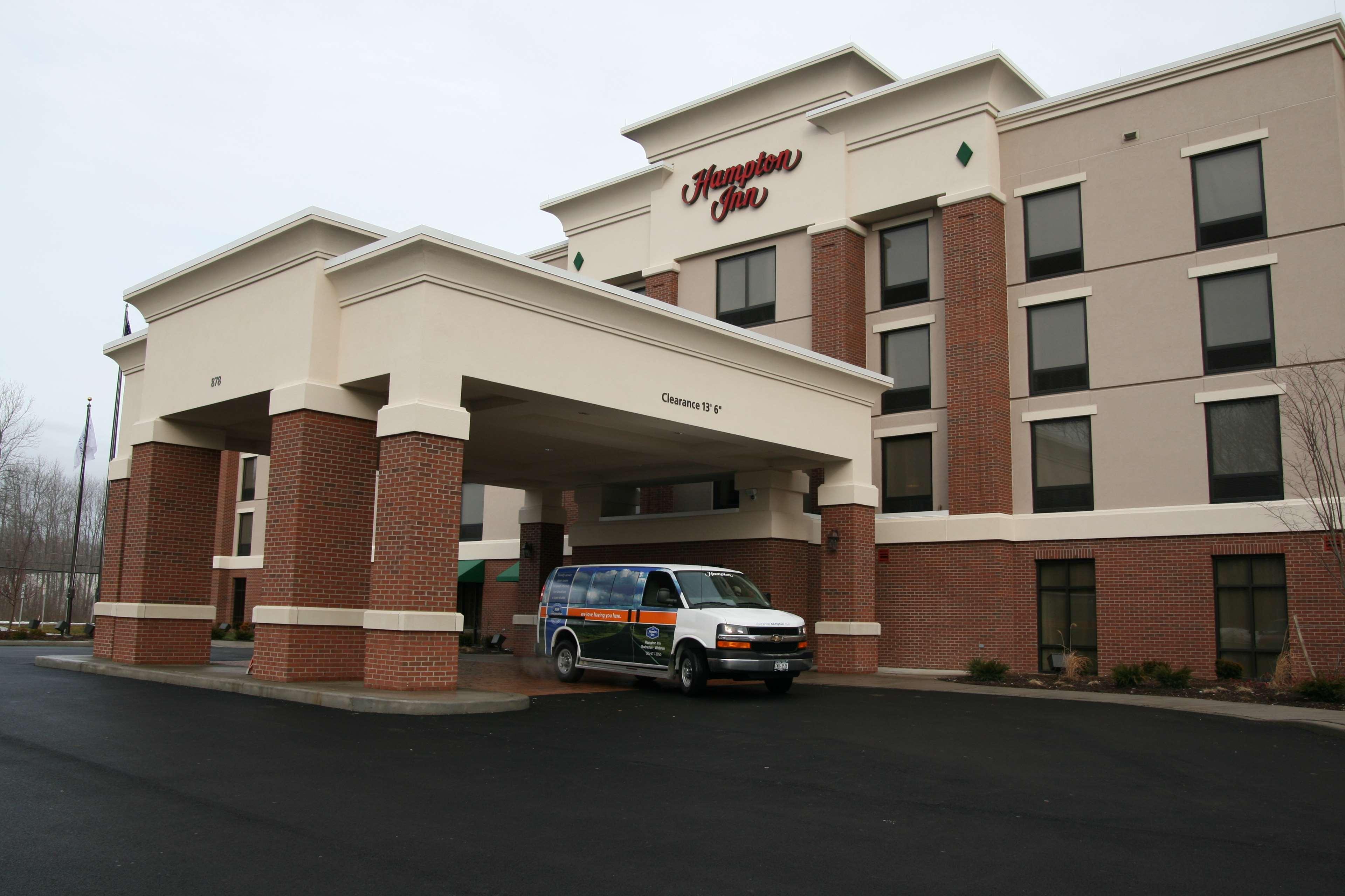 Hampton Inn Rochester-Webster Exterior photo