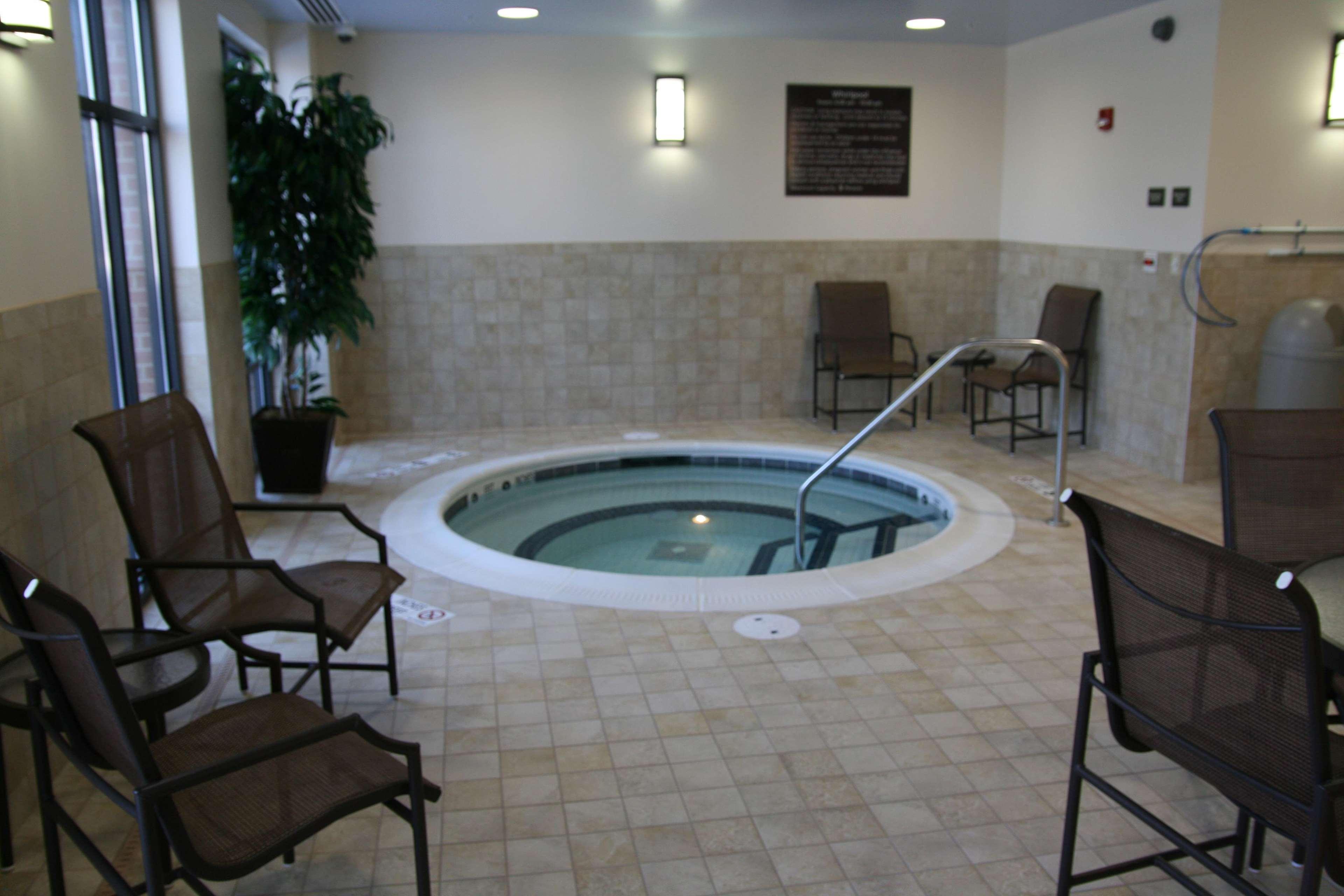 Hampton Inn Rochester-Webster Exterior photo